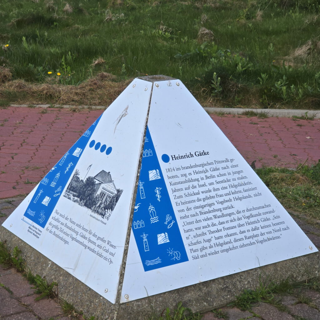 Helgoland - Oberland - Schautafeln und Pyramiden